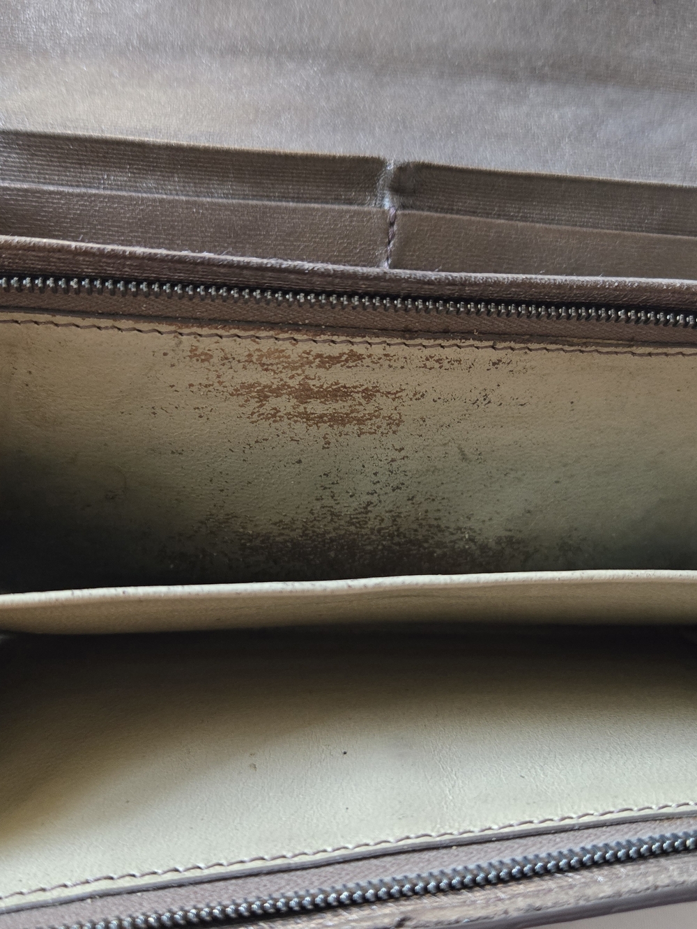 Bottega Veneta Metallic Gold Intrecciato Leather Wallet - Picture 11 of 16